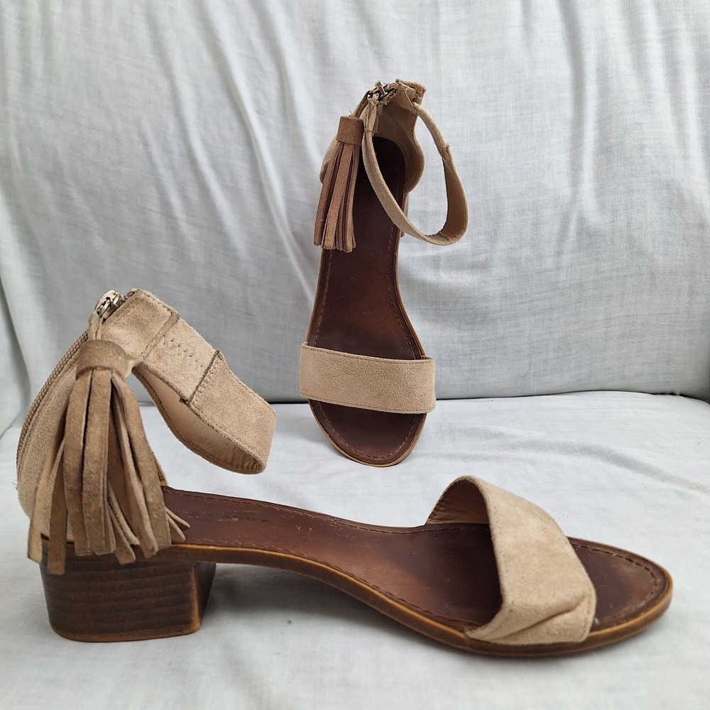 Cottagecore Boho Bohemian Rock & Candy Tan 7.5 Tassel Ankle Strap Nancie Sandals